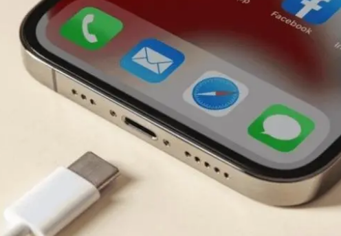 阿克苏苹果15维修分享iPhone15改USB-C接口后能和安卓用户互借充电器吗 