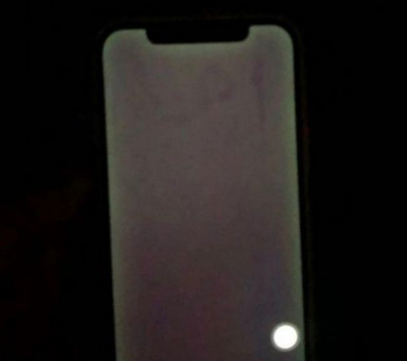阿克苏苹果手机维修分享iOS 14.3 beta 2 有没有解决绿屏bug 